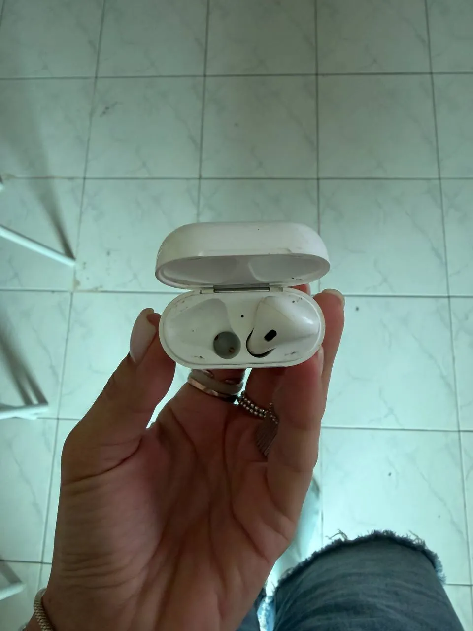 AirPods 2 без левого наушника 2