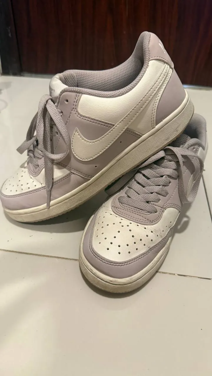Кроссовки Nike в хорошем состоянии 2