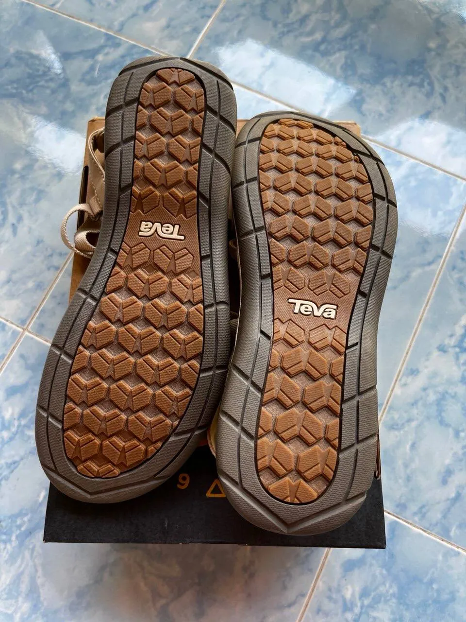 Женские кожаные сандалии Teva, новые 3