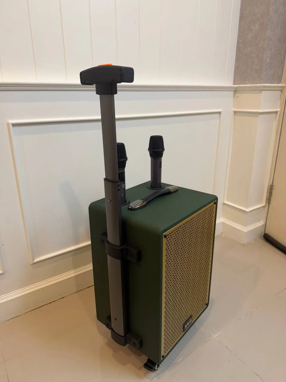 Bluetooth-колонка SKG KG-068 с микрофонами 2