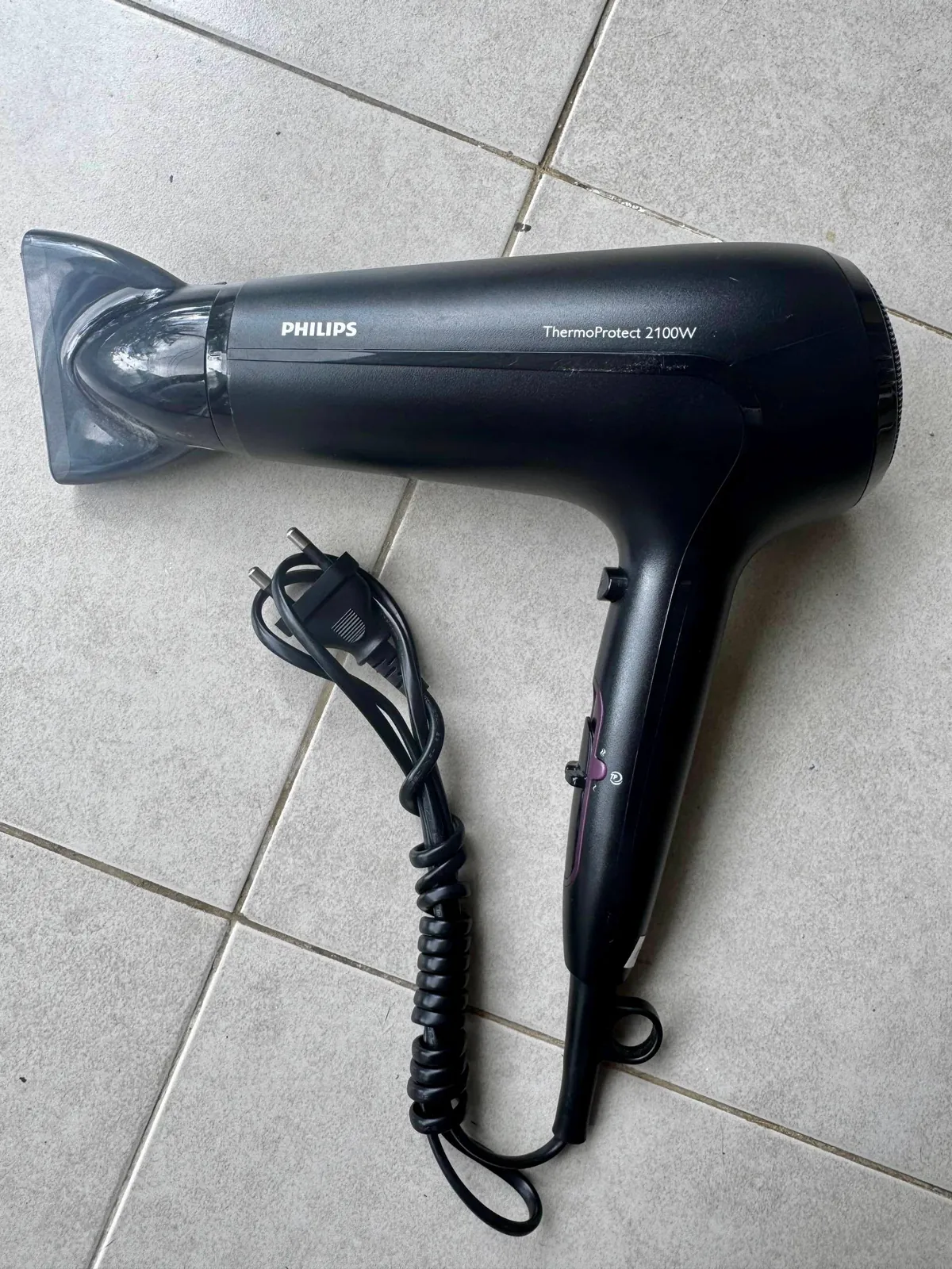 Мощный фен Philips для волос 1
