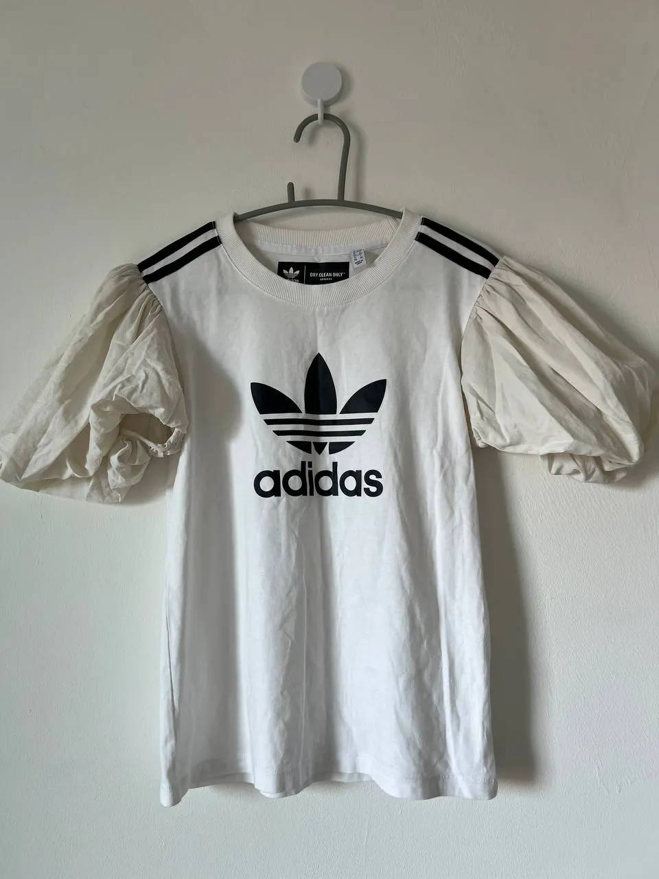Кроссовки Adidas 1